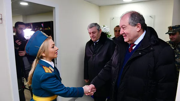 Президент Республики Армения Армен Саркисян посетил дежурные подразделения МЧС