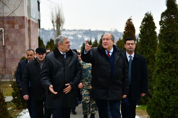 Эти люди очень важны для нас: президент Армении посетил МЧС и поздравил сотрудников - Sputnik Армения