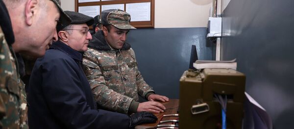 Зограб Мнацаканян посетил Вооруженные силы Армении - Sputnik Армения