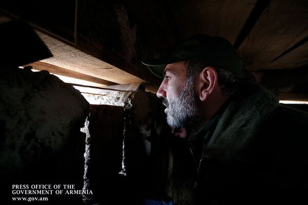 Каждый должен чувствовать такую же ответственность, что и военные - Пашинян Каждый должен чувствовать такую же ответственность, что и военные - Пашинян - Sputnik Армения