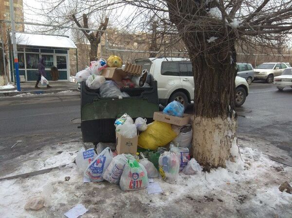 Բանը հասավ Փաշինյանի՞ն. աղբամարտերը Երևանի փողոցներում ու սոցցանցերում Բանը հասավ Փաշինյանի՞ն. աղբամարտերը Երևանի փողոցներում ու սոցցանցերում - Sputnik Արմենիա