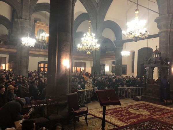 Հավատով ու գիտակցումով. գյումրեցիները նշեցին Աստվածահայտնության տոնը Հավատով ու գիտակցումով. գյումրեցիները նշեցին Աստվածահայտնության տոնը - Sputnik Արմենիա