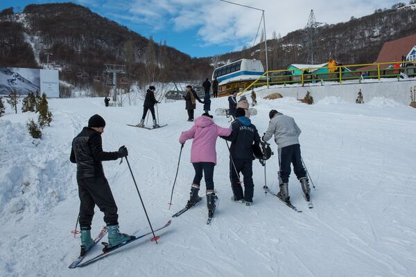 Цахкадзор, канатная дорога, снег, сноуборд, лыжи Цахкадзор, канатная дорога, снег, сноуборд, лыжи - Sputnik Արմենիա
