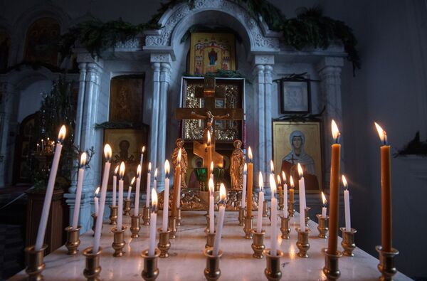 Радость Рождества, печаль за братьев: православные в Армении отмечают праздник - Sputnik Армения