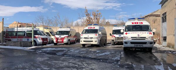 Гараж автомобилей скорой медицинской помощи в Гюмри Гараж автомобилей скорой медицинской помощи в Гюмри - Sputnik Արմենիա