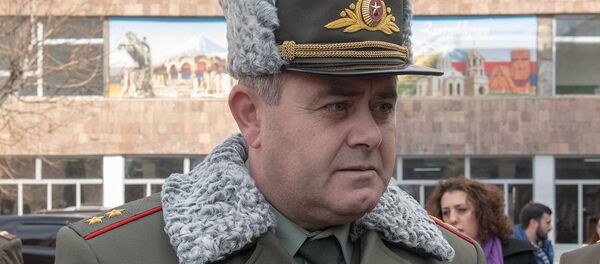 Начальник генерального штаба ВС Армении Артак Давтян в республиканском сборном пункте в первый день зимнего призыва (8 января 2019). Еревaн Начальник генерального штаба ВС Армении Артак Давтян в республиканском сборном пункте в первый день зимнего призыва (8 января 2019). Еревaн - Sputnik Արմենիա