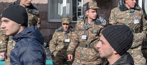 Новобранцы в республиканском сборном пункте в первый день зимнего призыва (8 января 2019). Еревaн Новобранцы в республиканском сборном пункте в первый день зимнего призыва (8 января 2019). Еревaн - Sputnik Արմենիա