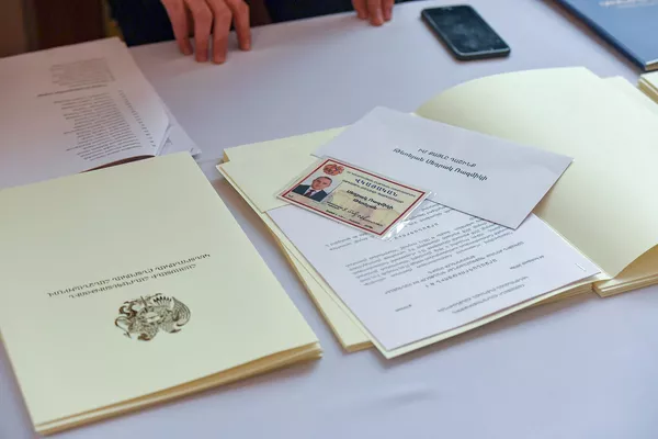 Церемония вручения мандатов депутатам Национального Собрания Армении 7-го созыва (10 января 2019). Еревaн Церемония вручения мандатов депутатам Национального Собрания Армении 7-го созыва (10 января 2019). Еревaн - Sputnik Армения