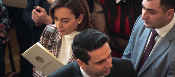 Церемония вручения мандатов депутатам Национального Собрания Армении 7-го созыва (10 января 2019). Еревaн - Sputnik Армения