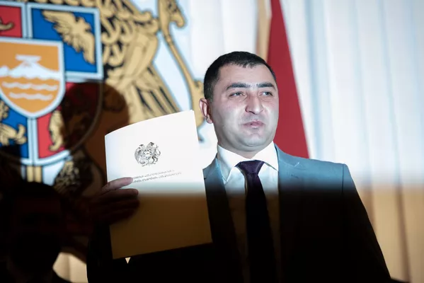 Саргис Алексанян на церемонии вручения мандатов депутатам Национального Собрания Армении 7-го созыва (10 января 2019). Еревaн Саргис Алексанян на церемонии вручения мандатов депутатам Национального Собрания Армении 7-го созыва (10 января 2019). Еревaн - Sputnik Армения