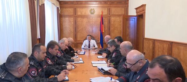 Վալերիյ Օսիպյանն օպերատիվ խորհրդակցությանն անդրադարձել է ապօրինի որսի, ձկնագողության և ծառահատումների դեմ պայքարին Վալերիյ Օսիպյանն օպերատիվ խորհրդակցությանն անդրադարձել է ապօրինի որսի, ձկնագողության և ծառահատումների դեմ պայքարին - Sputnik Արմենիա