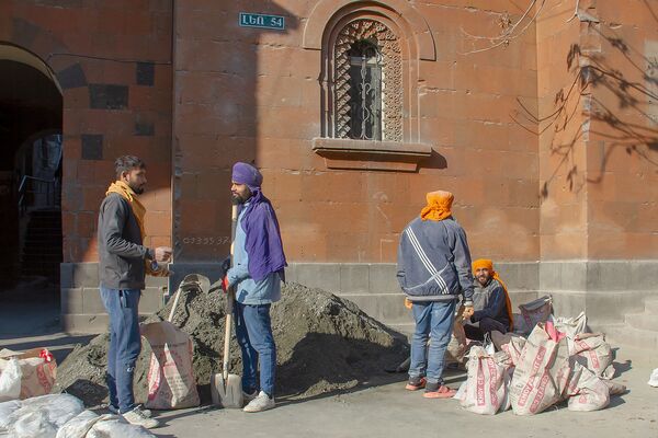 Армяне не такие, или Кому в Армении мешают индийцы - Sputnik Армения