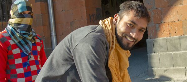 Индийский студент Анкуш Кумар, работающий на стройке в Армении - Sputnik Армения