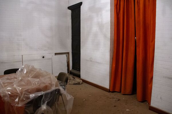 Старинное здание в центре Еревана зарезали: детскому хору негде репетировать - Sputnik Армения