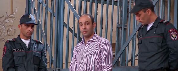 Мгер Енокян: кадр из ролика Armhels human rights Armenia Мгер Енокян: кадр из ролика Armhels human rights Armenia - Sputnik Армения