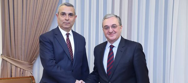 Встреча глав МИД Армении и Карабаха Зограба Мнацаканяна и Масиса Маиляна (12 декабря 2019). Еревaн - Sputnik Армения