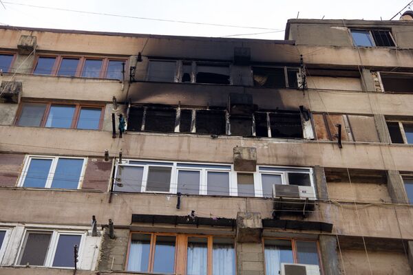 Մեզ թվում էր` դժոխքում ենք. Երևանում բռնկված սարսափելի հրդեհի հետքերով. լուսանկարներ Մեզ թվում էր` դժոխքում ենք. Երևանում բռնկված սարսափելի հրդեհի հետքերով. լուսանկարներ - Sputnik Արմենիա