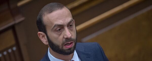 Речь Арарата Мирзояна на первом заседании Парламента Армении 7-го созыва (14 января 2019). Еревaн Речь Арарата Мирзояна на первом заседании Парламента Армении 7-го созыва (14 января 2019). Еревaн - Sputnik Արմենիա