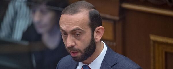 Речь Арарата Мирзояна на первом заседании Парламента Армении 7-го созыва (14 января 2019). Еревaн Речь Арарата Мирзояна на первом заседании Парламента Армении 7-го созыва (14 января 2019). Еревaн - Sputnik Արմենիա