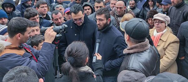 Активисты, требующие ареста Манвела Григоряна перед зданием Апелляционного суда (14 января 2019). Еревaн Активисты, требующие ареста Манвела Григоряна перед зданием Апелляционного суда (14 января 2019). Еревaн - Sputnik Армения