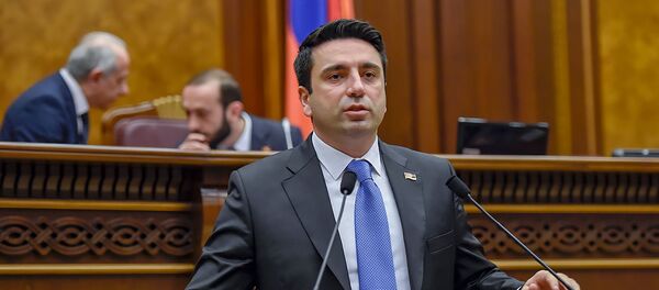 Выступление Алена Симоняна во время первого заседания парламента Армении 7-го созыва (14 января 2019). Еревaн - Sputnik Արմենիա
