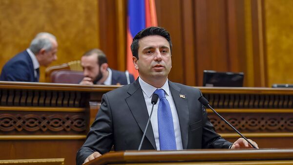Выступление Алена Симоняна во время первого заседания парламента Армении 7-го созыва (14 января 2019). Еревaн - Sputnik Армения
