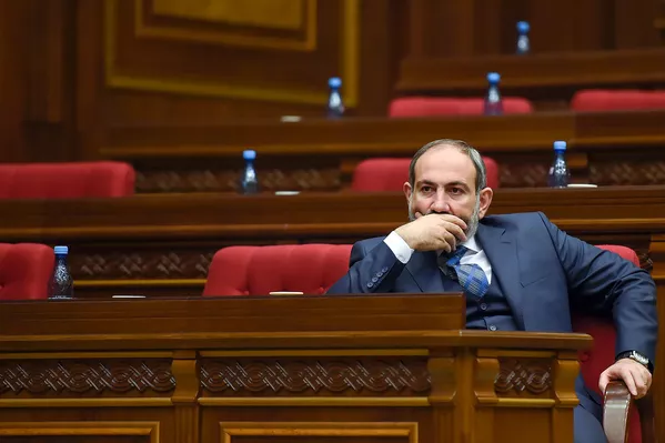 Премьер-министр Никол Пашинян во время первого заседания парламента Армении 7-го созыва (14 января 2019). Еревaн Премьер-министр Никол Пашинян во время первого заседания парламента Армении 7-го созыва (14 января 2019). Еревaн - Sputnik Армения