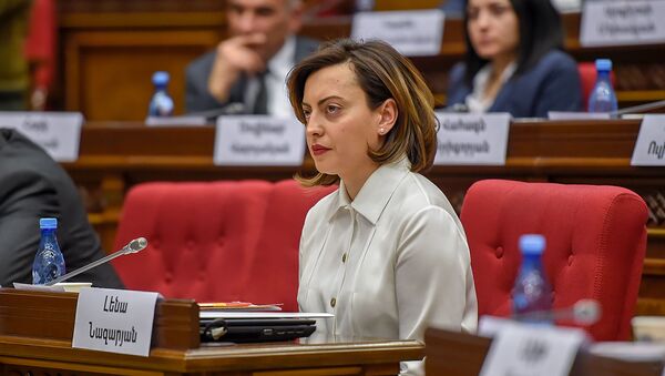 Лена Назарян во время первого заседания парламента Армении 7-го созыва (14 января 2019). Еревaн - Sputnik Армения