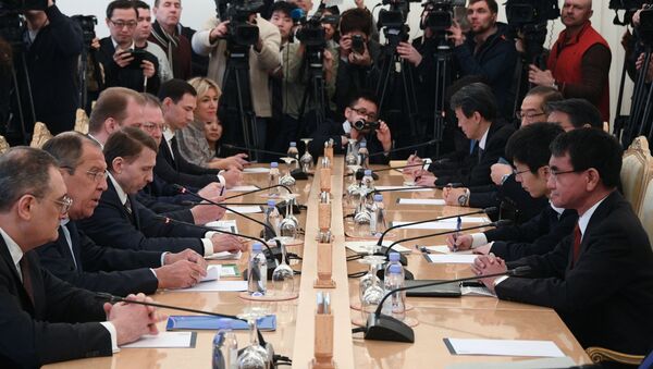 Встреча глав МИД РФ и Японии С. Лаврова и Т. Коно - Sputnik Армения