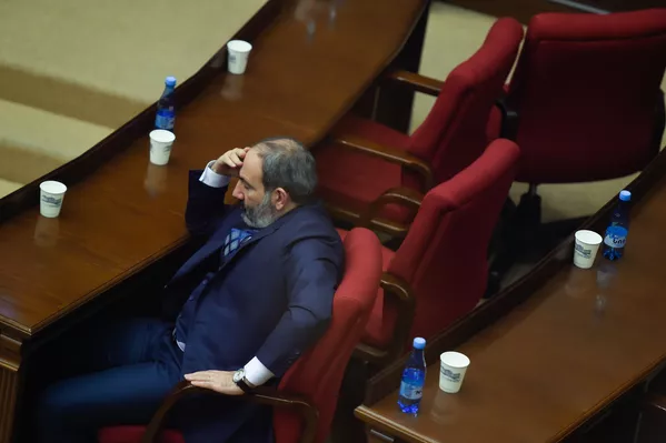 Премьер-министр Никол Пашинян во время первого заседания парламента Армении 7-го созыва (14 января 2019). Еревaн Премьер-министр Никол Пашинян во время первого заседания парламента Армении 7-го созыва (14 января 2019). Еревaн - Sputnik Армения