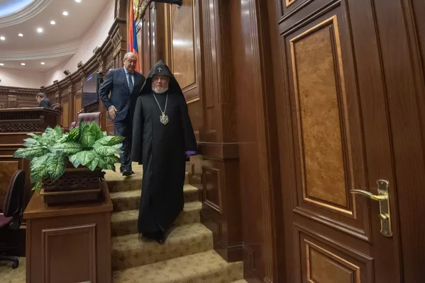 Президент Армен Саркисян и Католикос Гарегин II во время первого заседания парламента Армении 7-го созыва (14 января 2019). Еревaн Президент Армен Саркисян и Католикос Гарегин II во время первого заседания парламента Армении 7-го созыва (14 января 2019). Еревaн - Sputnik Армения