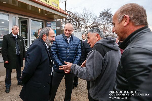 Նիկոլ Փաշինյանը ոչ ֆորմալ հանդիպում է ունեցել Մամուկա Բախտաձեի հետ Նիկոլ Փաշինյանը ոչ ֆորմալ հանդիպում է ունեցել Մամուկա Բախտաձեի հետ - Sputnik Արմենիա