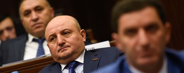Депутат от фракции Процветающая Армения Вардан Гукасян на заседании парламента Армении (15 января 2019). Еревaн - Sputnik Армения