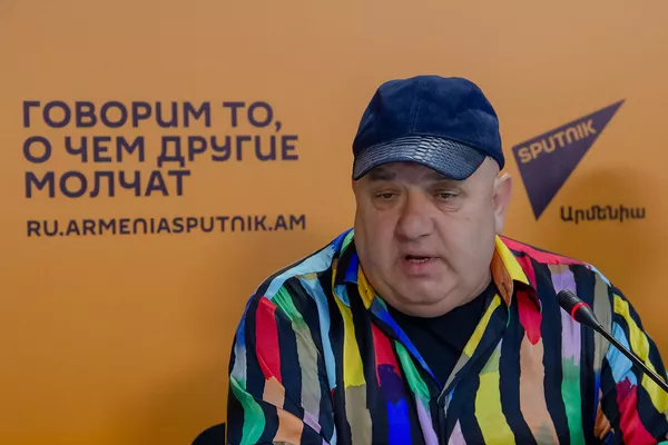 Обезьяны, шаманы и дикие ритуалы: как армянам удалось выбраться из африканской тюрьмы Обезьяны, шаманы и дикие ритуалы: как армянам удалось выбраться из африканской тюрьмы - Sputnik Армения