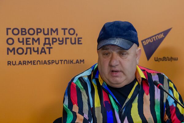 Обезьяны, шаманы и дикие ритуалы: как армянам удалось выбраться из африканской тюрьмы Обезьяны, шаманы и дикие ритуалы: как армянам удалось выбраться из африканской тюрьмы - Sputnik Армения