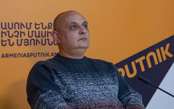 Пресс-конференция Артема Варданяна Как я оказался в Танзанийской тюрьме (16 января 2019). Еревaн Пресс-конференция Артема Варданяна Как я оказался в Танзанийской тюрьме (16 января 2019). Еревaн - Sputnik Армения