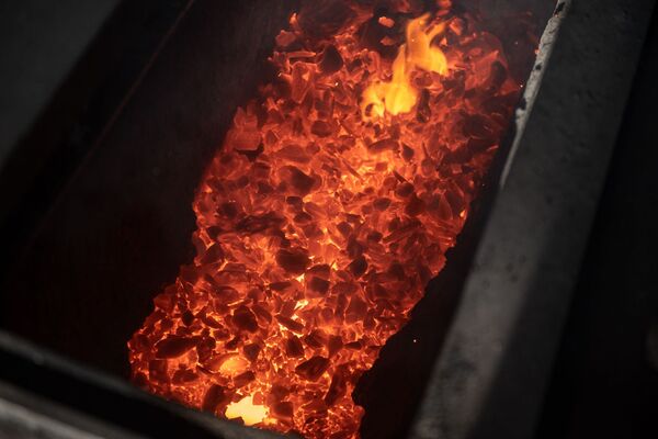 Медеплавильная печь на кабельном заводе Ин-Ви Лайн - Sputnik Армения