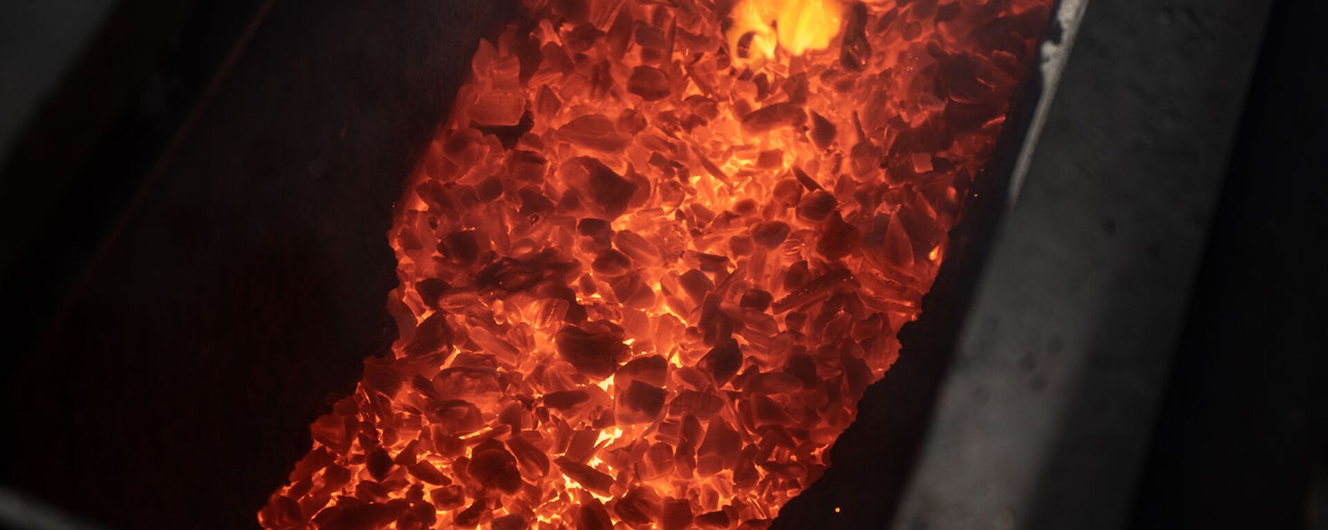 Медеплавильная печь на кабельном заводе Ин-Ви Лайн - Sputnik Армения, 1920, 07.01.2024