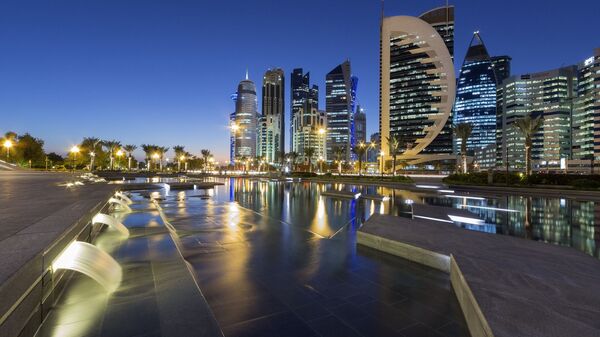 Вид на ночной город Доха, Катар - Sputnik Արմենիա