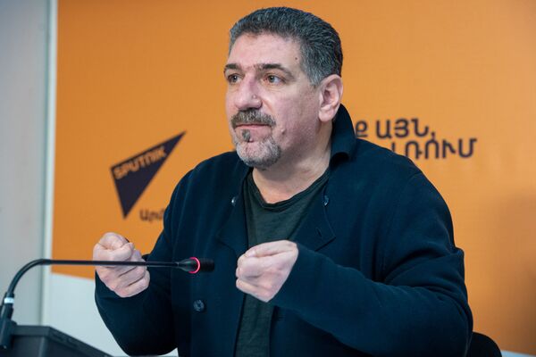 Пресс-конференция режиссера Ованнеса Галстяна - Sputnik Армения