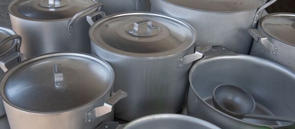 Демонстрация продуктов питания в центральной продовольственной базе управления тыла ВС Армении - Sputnik Армения