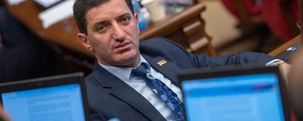 Депутат от фракции “Процветающая Армения” Геворг Петросян на заседании Парламента (18 января 2019). Еревaн - Sputnik Армения