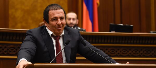 Выступление руководителя фракции Процветающая Армения Гагика Царукяна на заседании парламента Армении (15 января 2019). Еревaн - Sputnik Армения