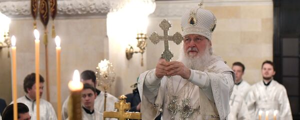 Патриаршее служение в Крещенский сочельник в храме Христа Спасителя Патриаршее служение в Крещенский сочельник в храме Христа Спасителя - Sputnik Армения