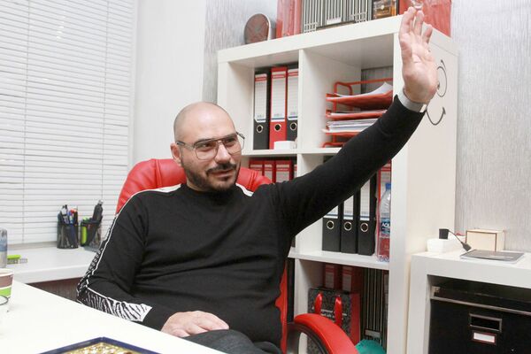 Ему и пожар нипочем: почему сапожник Гагик не уезжает из Омска - Sputnik Армения