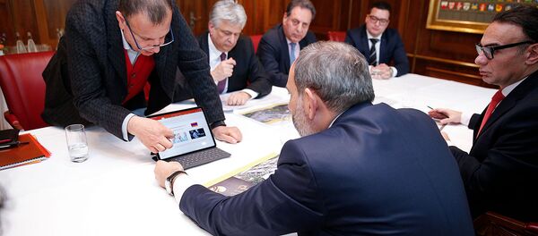 Премьер-министр Никол Пашинян встретился с предпринимателями (21 января 2019). Цюрих - Sputnik Армения