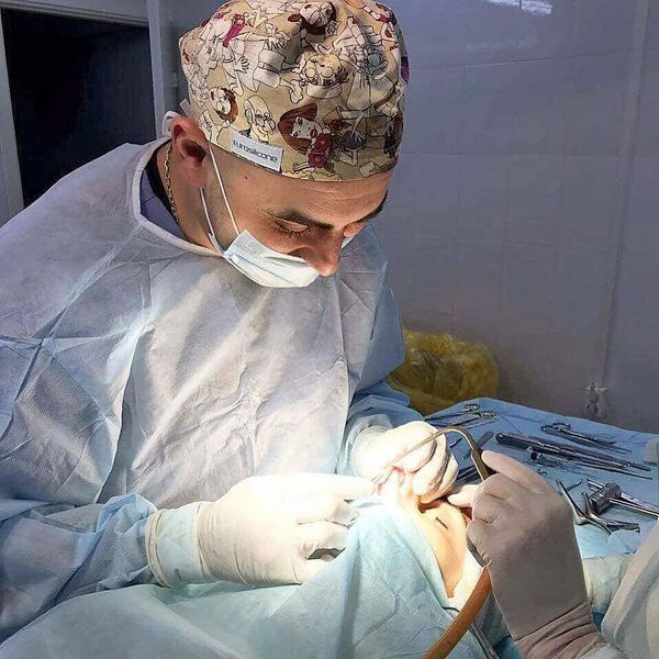 Из операционной в СИЗО: друзья московского хирурга просят власти Армении вмешаться Из операционной в СИЗО: друзья московского хирурга просят власти Армении вмешаться - Sputnik Армения