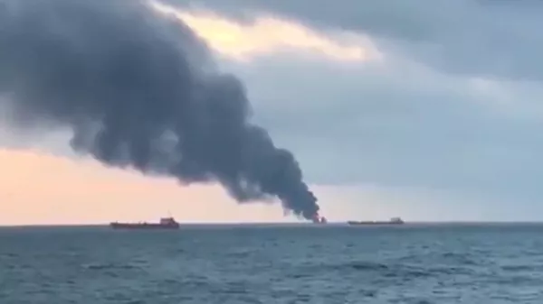  Пожар на судах в Керченском проливе, найдены тела погибших моряков
