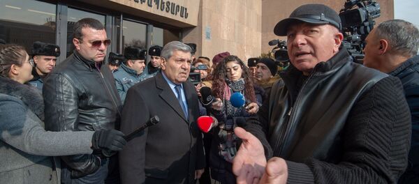 Акция протеста группы таксистов у здания городской администрации (23 января 2019). Еревaн Акция протеста группы таксистов у здания городской администрации (23 января 2019). Еревaн - Sputnik Արմենիա