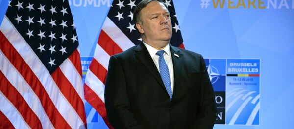 Госсекретарь США Майк Помпео во время пресс-конференции президента США в рамках саммита глав государств и глав правительств стран-участниц НАТО (12 июля 2018). Брюссель - Sputnik Армения
